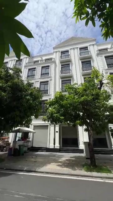 Nhà phố 84m2 - Có sổ - Bán 14 tỷ tại Vinhomes Grand Park, phù hợp gia đình trẻ mua ở thật